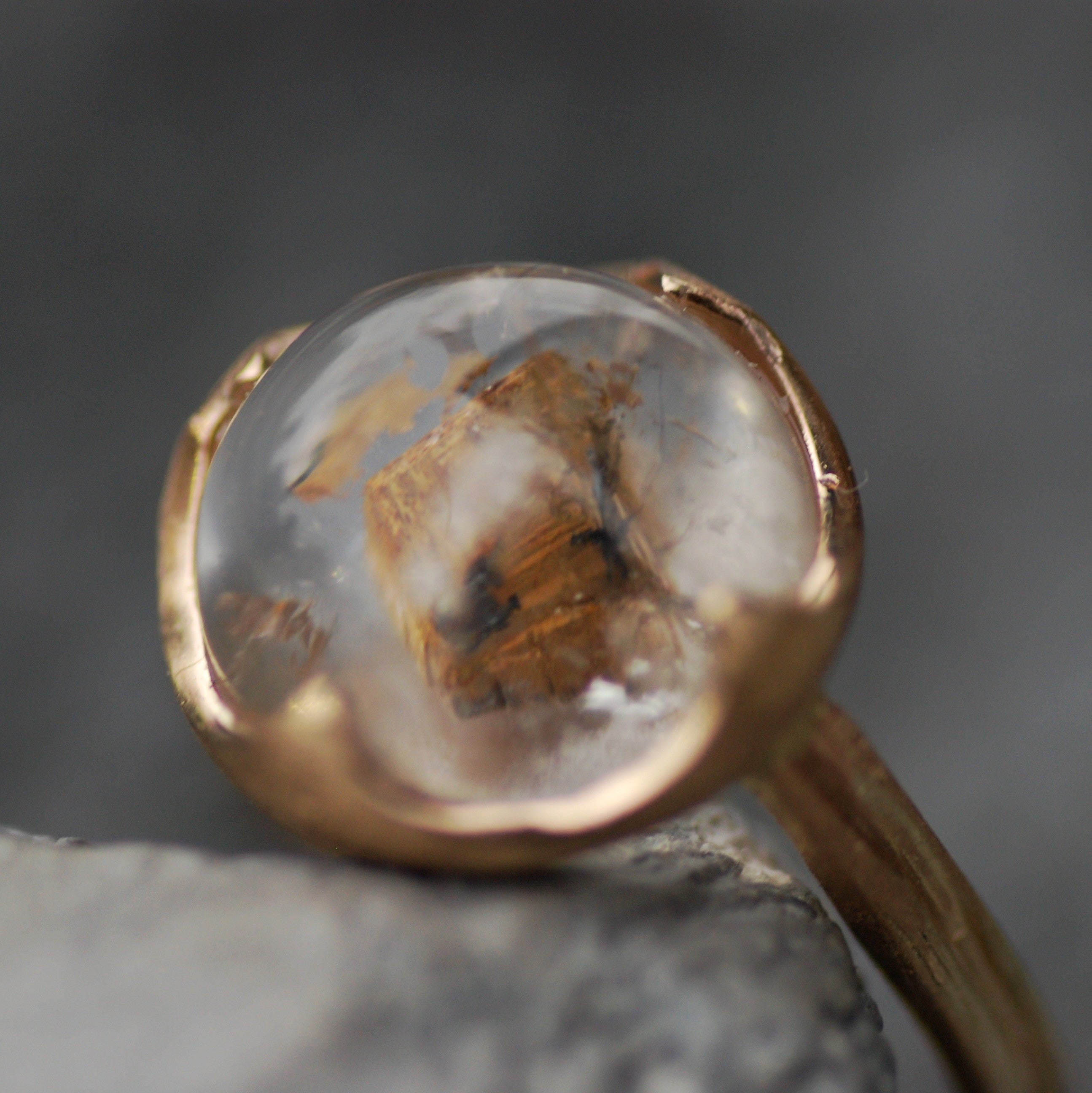 Featured【fragments】 – Moixx