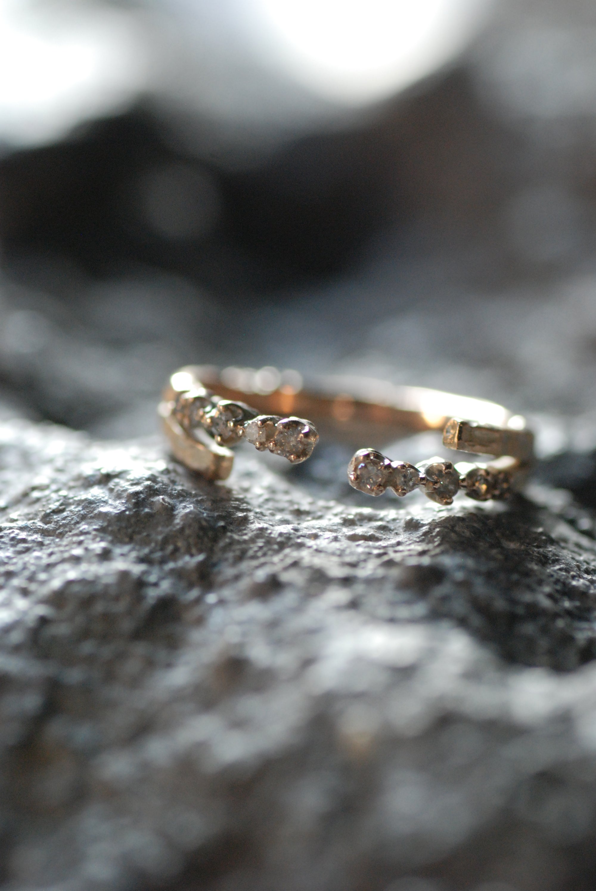 Salt and Pepper Diamond【Amie】Ring, Alternating