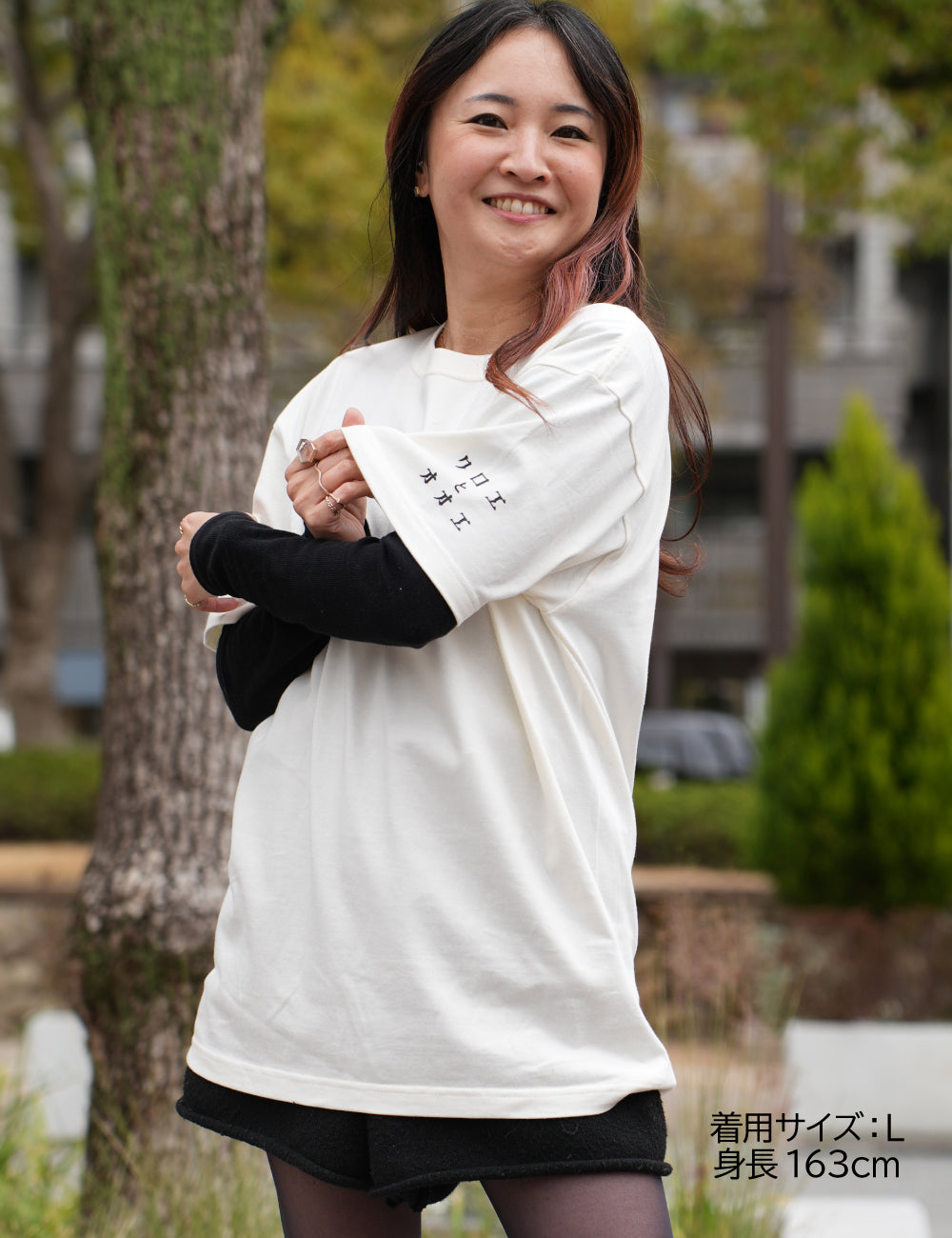 クロエとオオエ オリジナルTシャツ【背面プリント】 – Moixx