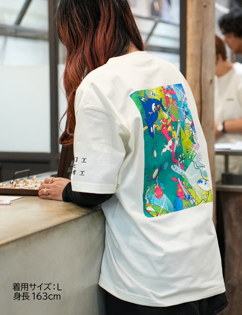 クロエとオオエ オリジナルTシャツ【背面プリント】 – Moixx